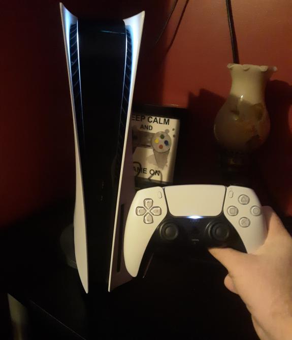1749858375_MyPS5.jpg.4afd9b709678a8dbc9c38b1476c2f16b.jpg