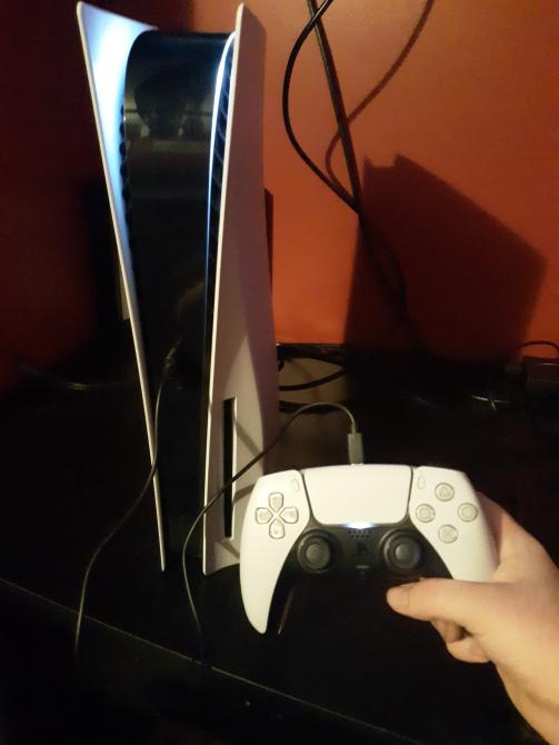 PS5.jpg.6e9b2c878f3f7247fc092f964644e3b1.jpg