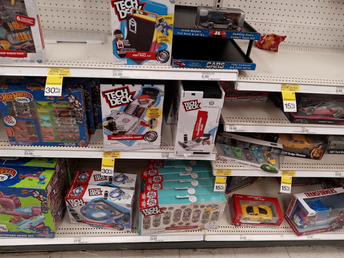 HotWheelzClearance.thumb.jpg.84966e60c0a0a77cee99530a6c59d6a6.jpg