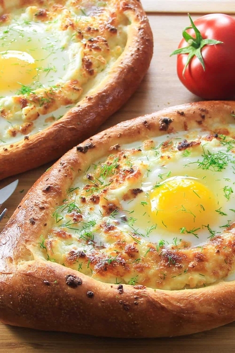 khachapuri-recipe-8.thumb.jpg.ed2e2ef74bd804a1da8ad5d835b87c3c.jpg