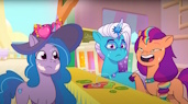 MLPFSummer2025SigResizeSunnyandComet.jpg.868294ed7089ae55d06754a338b40242.jpg