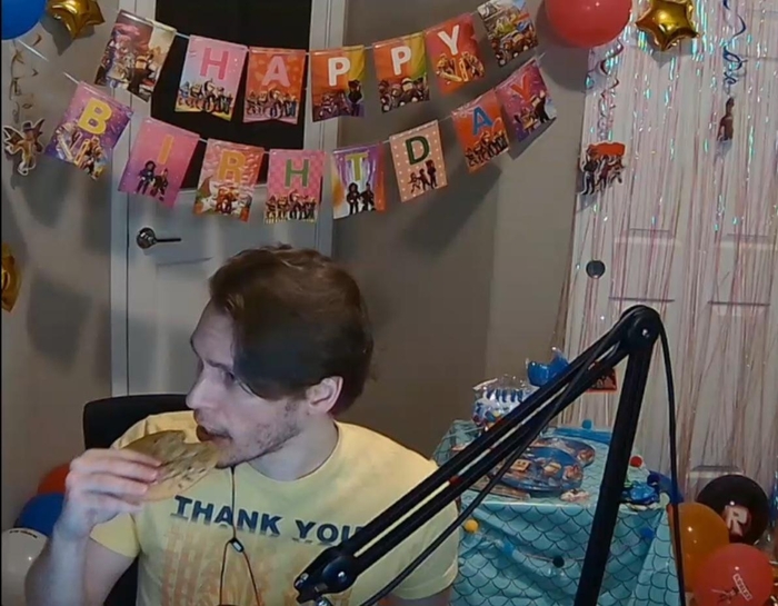 jerma-roblox-birthday-party-v0-mejasfh8a8sa1.thumb.jpg.e9ad2337257f23bf11abba9402c09177.jpg